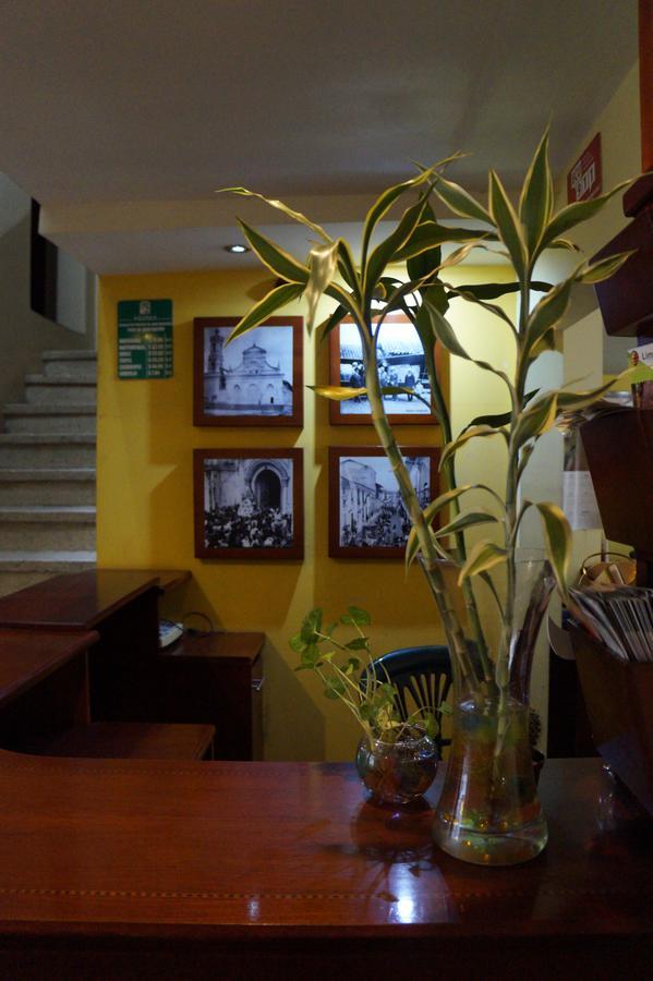 Hostal Pucara Loja Bagian luar foto